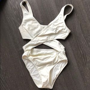 Solid & Striped cut out one-piece. Size small